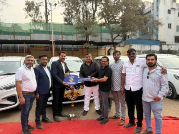 Brand-new KP Travels Ertiga cars for Pune to Mumbai daily cab service