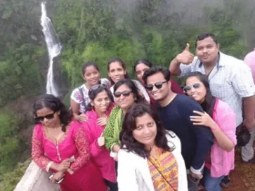 Celebrity guest travel with KP Travels, photo 18